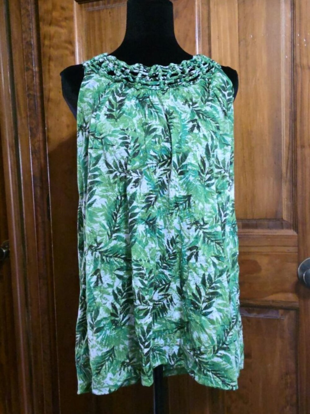 Sleeveless Top, Shades of Green, Abstract Print, Size: Large, Brand: White Stag